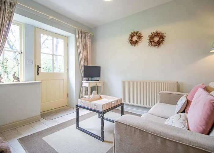 Warren House 4*