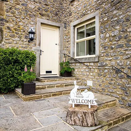 Warren House Guest house