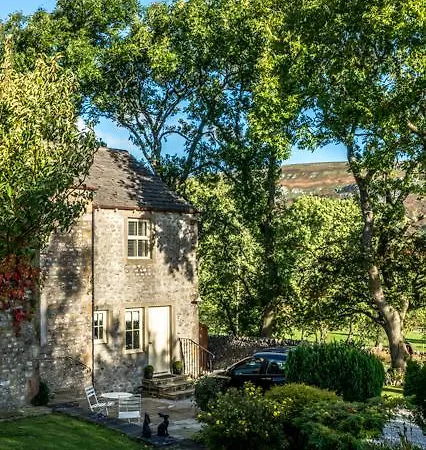 Guest house Warren House 4*