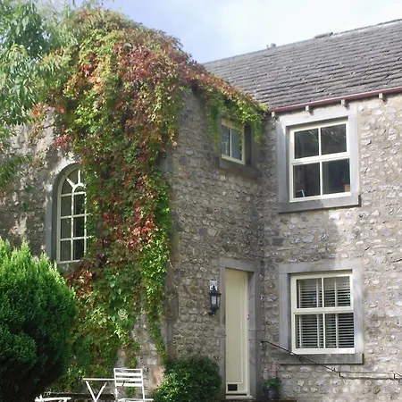 Guest house Warren House 4*