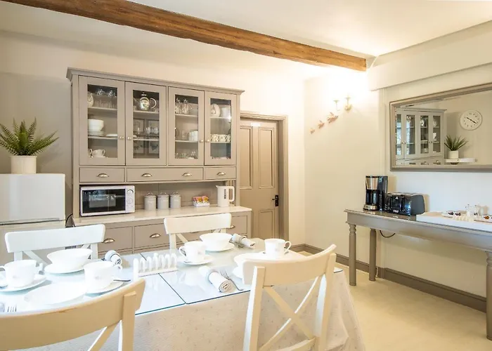 Warren House Guest house