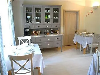 Guest house Warren House 4*