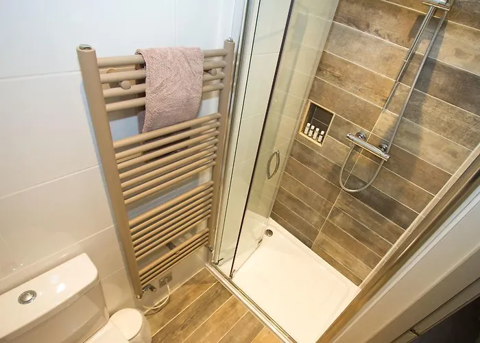 Guest house Warren House 4*