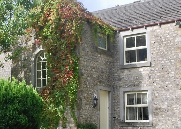 Guest house Warren House 4*