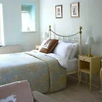 Warren House Gæstehus 4*