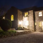 Warren House 4*