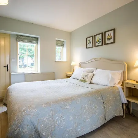Warren House Гостевой дом 4*